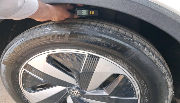 2022 MG ZS EV EXCLUSIVE, Electric, Automatic, 1,07,567 km, tyre