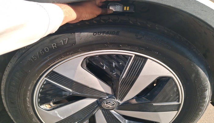 2022 MG ZS EV EXCLUSIVE, Electric, Automatic, 1,07,567 km, tyre