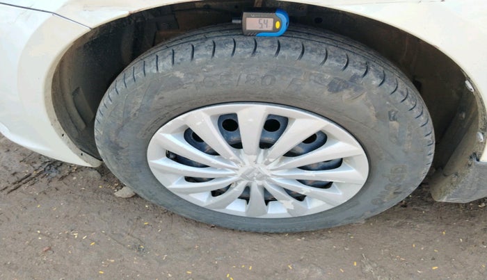 2015 Maruti Swift Dzire VDI, Diesel, Manual, 1,66,994 km, tyre