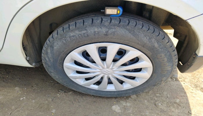 2015 Maruti Swift Dzire VDI, Diesel, Manual, 1,66,994 km, tyre