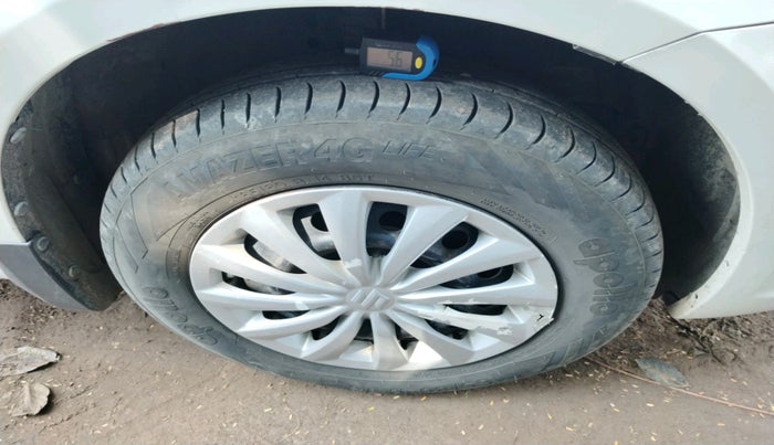 2015 Maruti Swift Dzire VDI, Diesel, Manual, 1,66,994 km, tyre