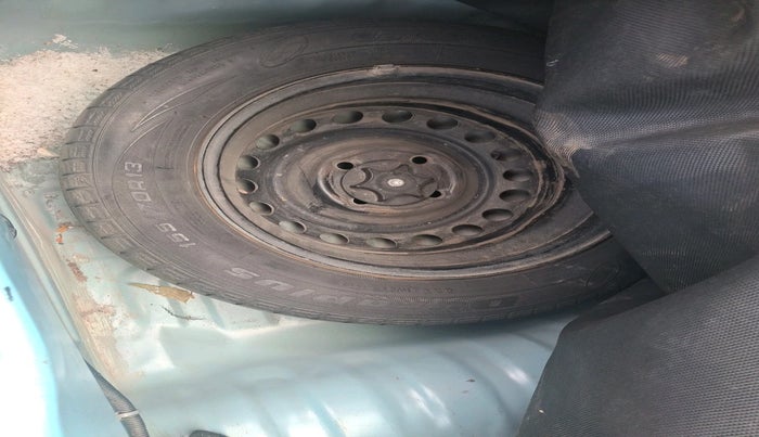 2015 Datsun Go T, Petrol, Manual, 61,052 km, tyre