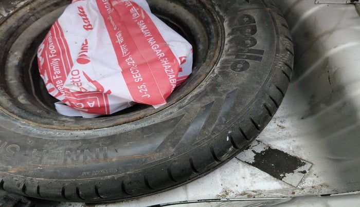 2016 Renault Kwid RXT 0.8, Petrol, Manual, 97,103 km, tyre