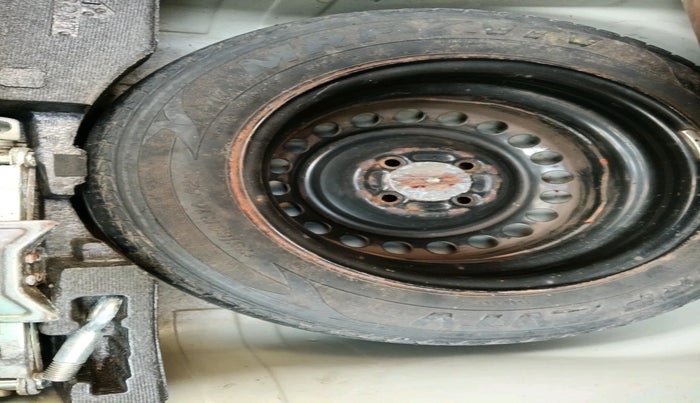 2015 Honda Amaze 1.2L I-VTEC S, Petrol, Manual, 68,574 km, tyre