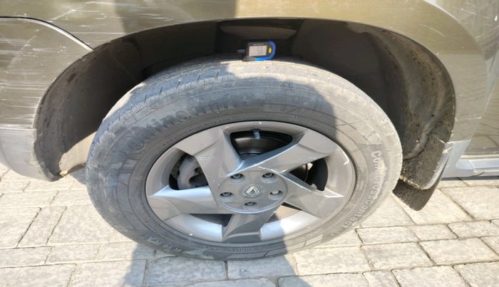 2014 Renault Duster 110 PS RXL 4X4 MT DIESEL, Diesel, Manual, 99,599 km, tyre