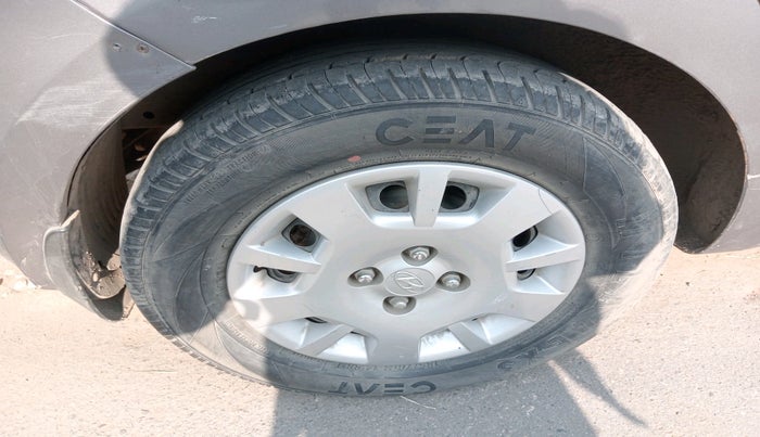 2013 Hyundai i20 MAGNA (O) 1.2, Petrol, Manual, 80,241 km, tyre