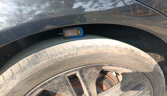 2012 Mercedes Benz C Class 200 CGI AVANTGARDE, Petrol, Automatic, 84,324 km, tyre