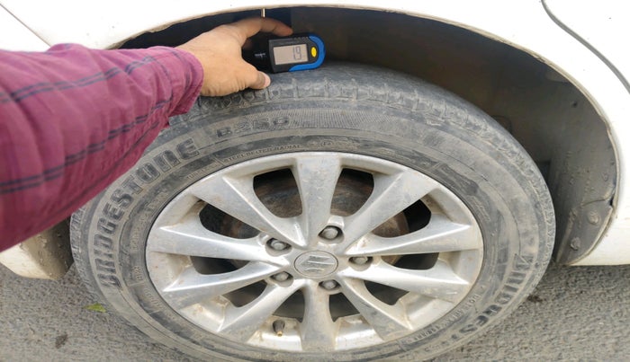 2013 Maruti Ertiga ZDI, Diesel, Manual, 72,731 km, tyre