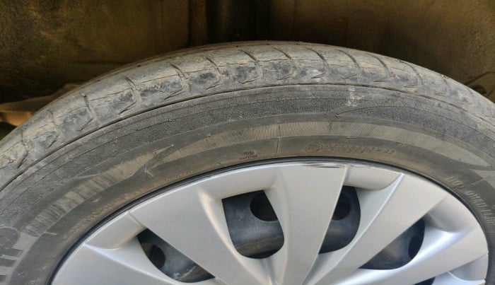 2011 Toyota Etios G, Petrol, Manual, 95,787 km, tyre