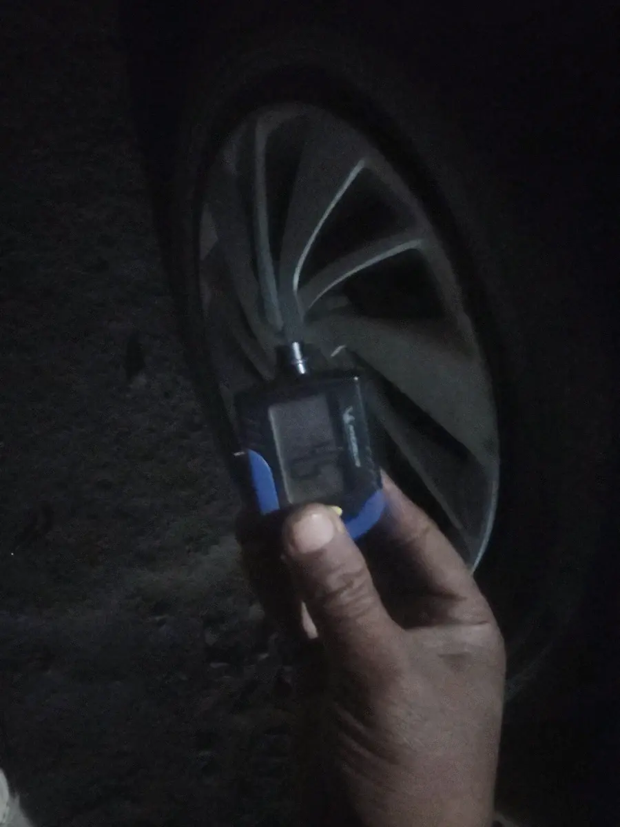 2024 Maruti Ertiga VXi (O), Petrol, Manual, 41,122 km, tyre