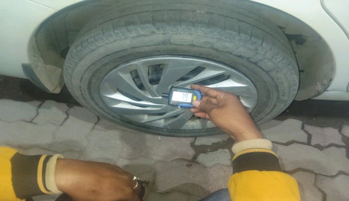 2024 Maruti Ertiga VXi (O), Petrol, Manual, 41,122 km, tyre