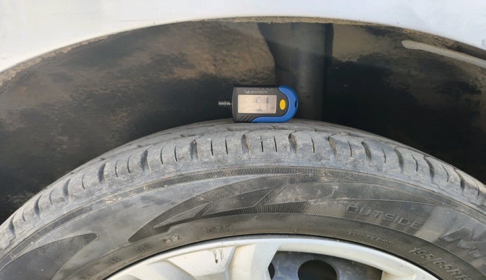 2016 Ford Ecosport TREND 1.5L DIESEL, Diesel, Manual, 1,12,250 km, tyre