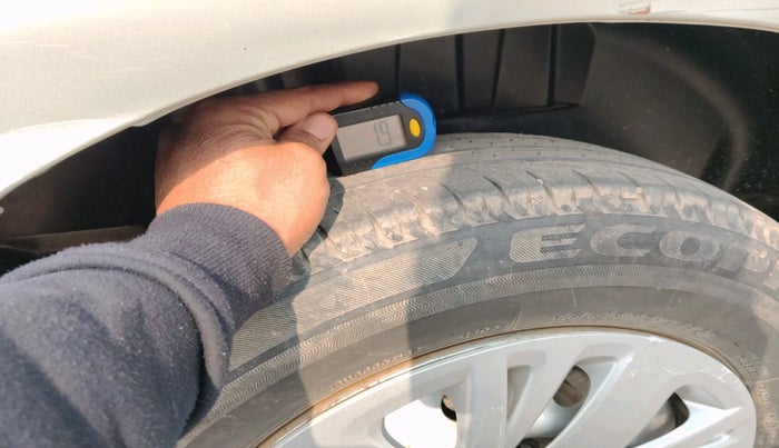 2019 Maruti Dzire LDI, Diesel, Manual, 1,98,705 km, tyre