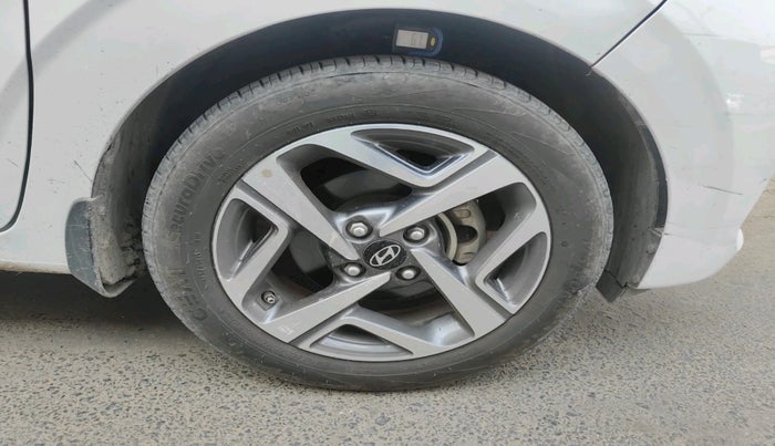 2024 Hyundai AURA SX 1.2 CNG, Petrol, Manual, 32,849 km, tyre