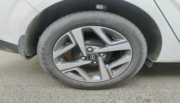 2024 Hyundai AURA SX 1.2 CNG, Petrol, Manual, 32,849 km, tyre