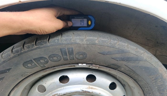 2015 Maruti Wagon R 1.0 LXI, CNG, Manual, 1,77,373 km, tyre