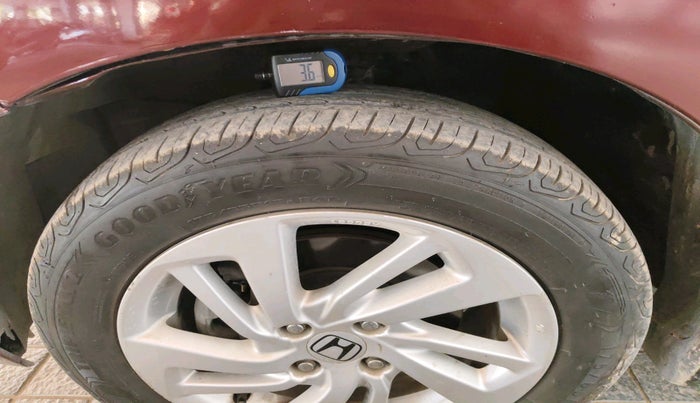 2016 Honda Jazz 1.2L I-VTEC V AT, Petrol, Automatic, 79,852 km, tyre