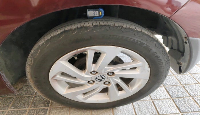 2016 Honda Jazz 1.2L I-VTEC V AT, Petrol, Automatic, 79,852 km, tyre