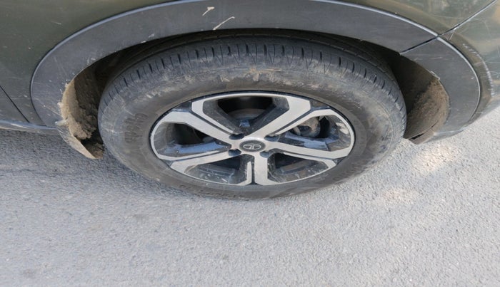 2022 Tata NEXON XZA PLUS DIESEL, Diesel, Automatic, 45,402 km, tyre