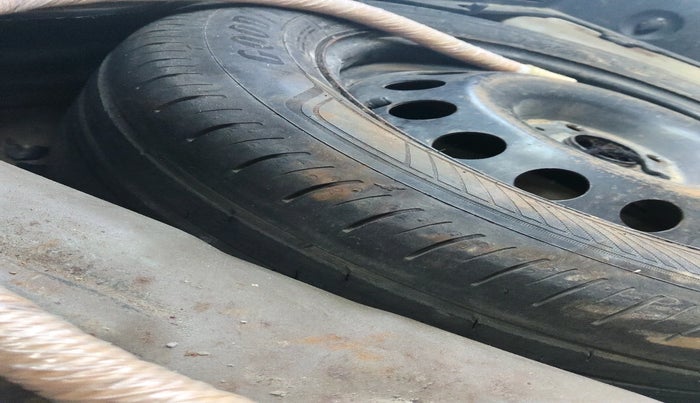 2015 Hyundai i20 Active 1.4 SX, Diesel, Manual, 1,22,848 km, tyre