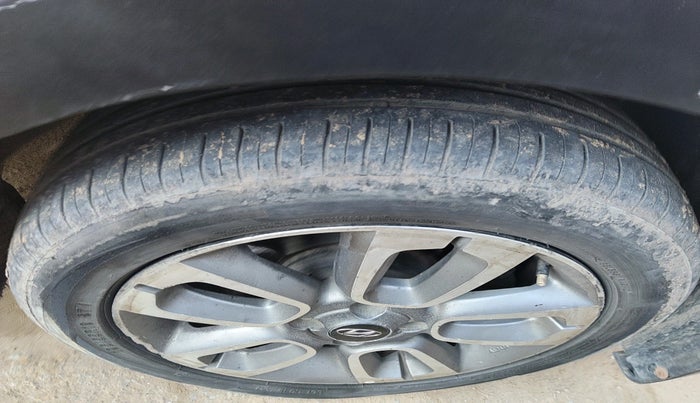 2015 Hyundai i20 Active 1.4 SX, Diesel, Manual, 1,22,848 km, tyre