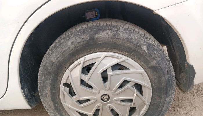 2018 Maruti Dzire VDI, Diesel, Manual, 1,24,806 km, tyre