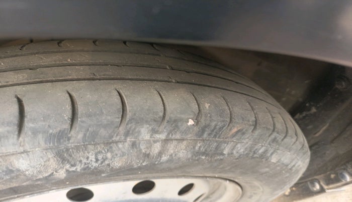 2013 Maruti Swift LXI, Petrol, Manual, 93,290 km, tyre