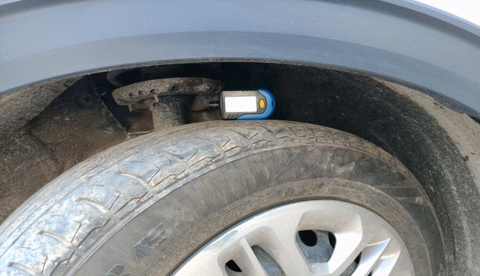 2024 KIA CARENS PRESTIGE 1.5 PETROL 7 STR, Petrol, Manual, 29,098 km, tyre