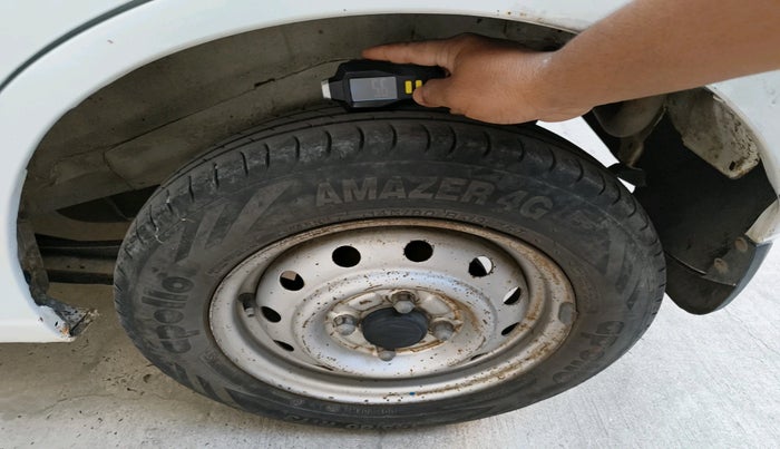 2012 Maruti Wagon R 1.0 LXI, Petrol, Manual, 1,04,093 km, tyre