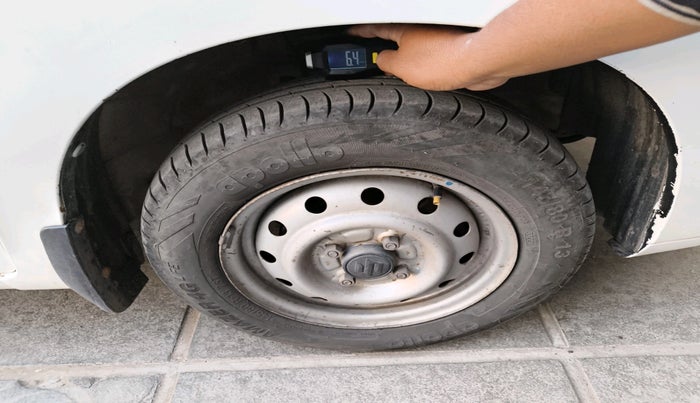 2012 Maruti Wagon R 1.0 LXI, Petrol, Manual, 1,04,093 km, tyre