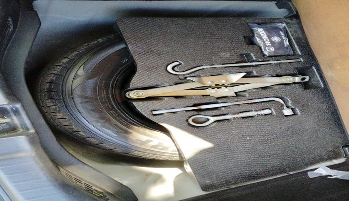 2017 Honda Jazz 1.2L I-VTEC S, Petrol, Manual, 87,611 km, tyre