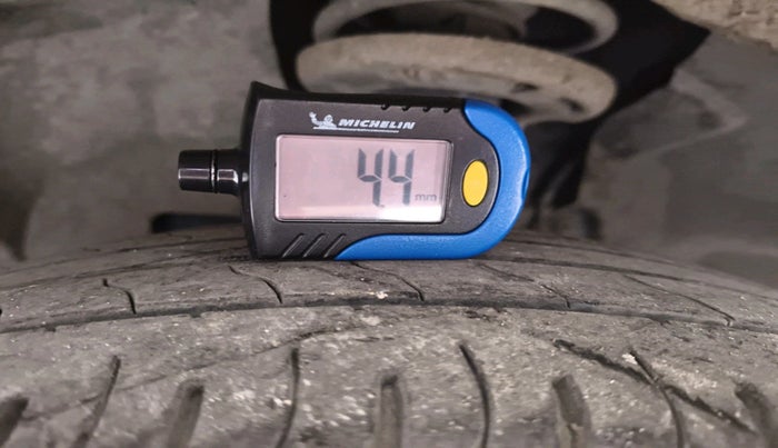 2018 Ford Ecosport TITANIUM 1.5L DIESEL, Diesel, Manual, 1,22,021 km, tyre