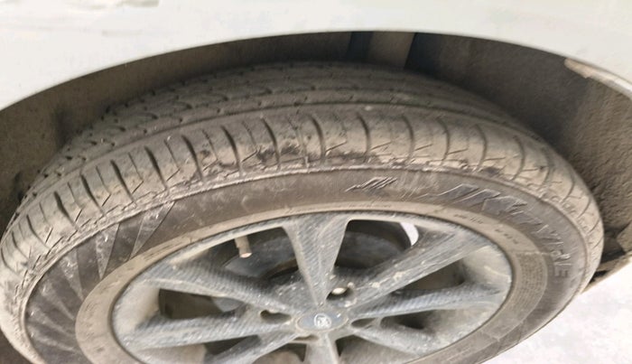 2018 Ford Ecosport TITANIUM 1.5L DIESEL, Diesel, Manual, 1,22,021 km, tyre