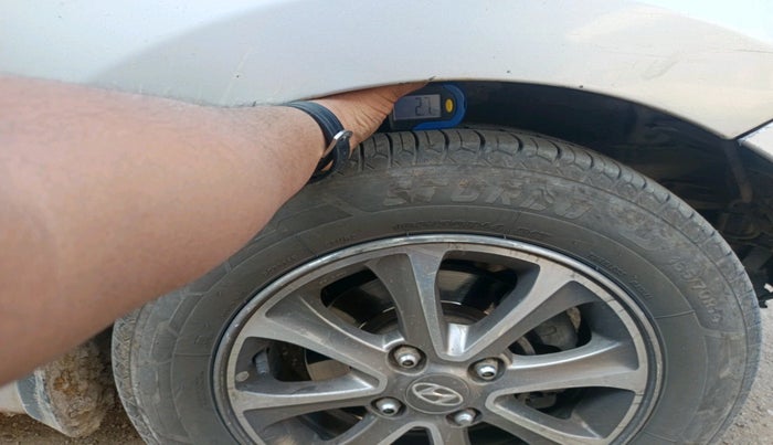 2015 Hyundai Grand i10 ASTA 1.1 CRDI, Diesel, Manual, 2,29,950 km, tyre