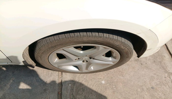 2017 Hyundai Elite i20 ASTA 1.2, Petrol, Manual, 57,354 km, tyre