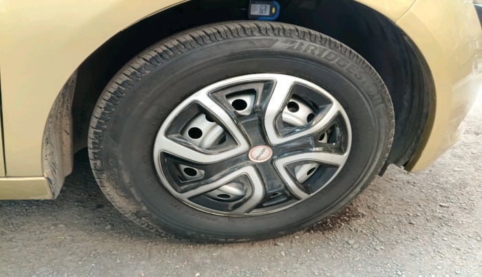 2021 Tata ALTROZ XE PETROL, Petrol, Manual, 9,202 km, tyre