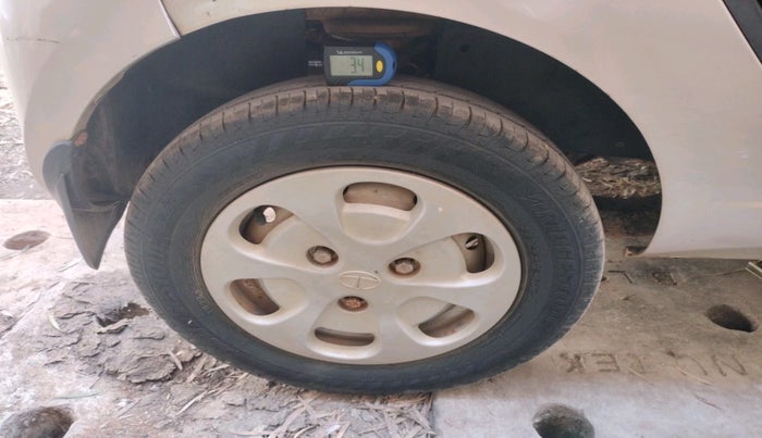 2012 Tata Nano LX, Petrol, Manual, 82,965 km, tyre