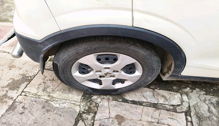 2022 Mahindra XUV300 W6 1.5 Diesel, Diesel, Manual, 46,792 km, tyre