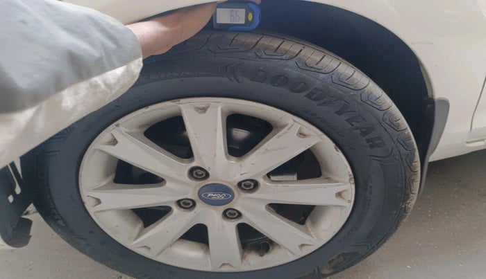 2011 Ford Fiesta TITANIUM DIESEL, Diesel, Manual, 63,950 km, tyre