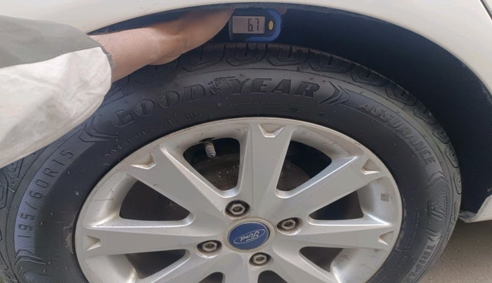 2011 Ford Fiesta TITANIUM DIESEL, Diesel, Manual, 63,950 km, tyre