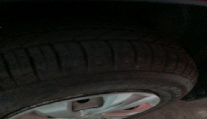 2019 Maruti Swift LXI, Petrol, Manual, 49,786 km, tyre