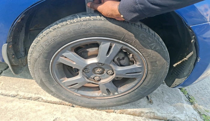 2011 Hyundai i20 SPORTZ 1.2, Petrol, Manual, 84,867 km, tyre