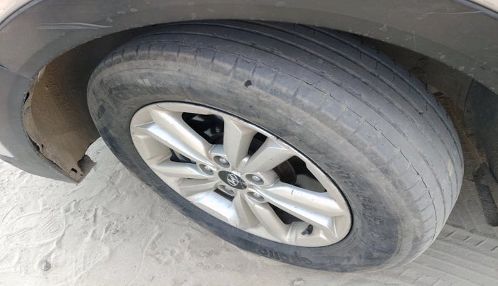 2015 Hyundai Creta SX PLUS 1.6 DIESEL, Diesel, Manual, 1,64,506 km, tyre