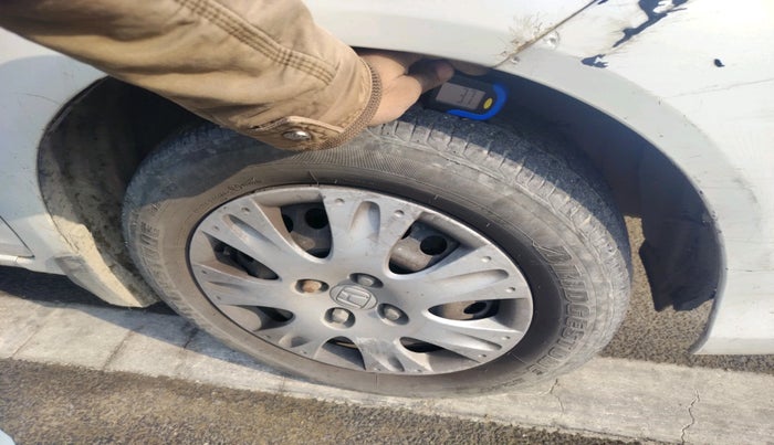 2018 Honda Amaze 1.2L I-VTEC S OPT, Petrol, Manual, 1,06,040 km, tyre