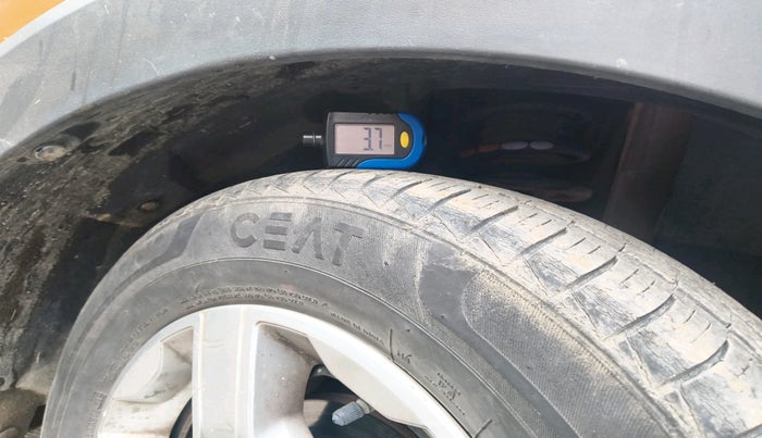 2019 Renault TRIBER RXZ, Petrol, Manual, 45,349 km, tyre