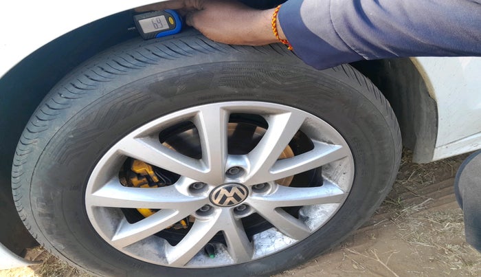 2014 Volkswagen Jetta COMFORTLINE TDI, Diesel, Manual, 1,00,538 km, tyre