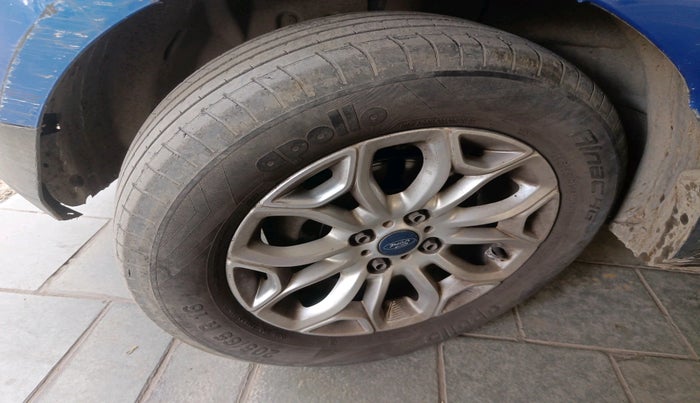 2013 Ford Ecosport TITANIUM 1.5L DIESEL, Diesel, Manual, 1,53,773 km, tyre