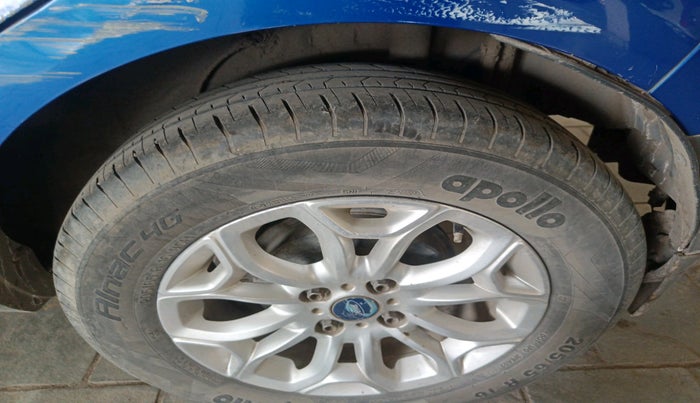 2013 Ford Ecosport TITANIUM 1.5L DIESEL, Diesel, Manual, 1,53,773 km, tyre