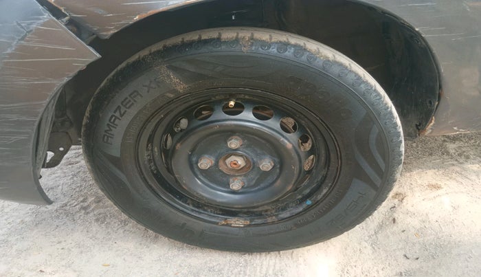 2016 Maruti Alto 800 LXI, Petrol, Manual, 1,05,197 km, tyre