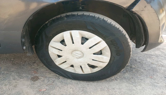 2016 Maruti Alto 800 LXI, Petrol, Manual, 1,05,197 km, tyre